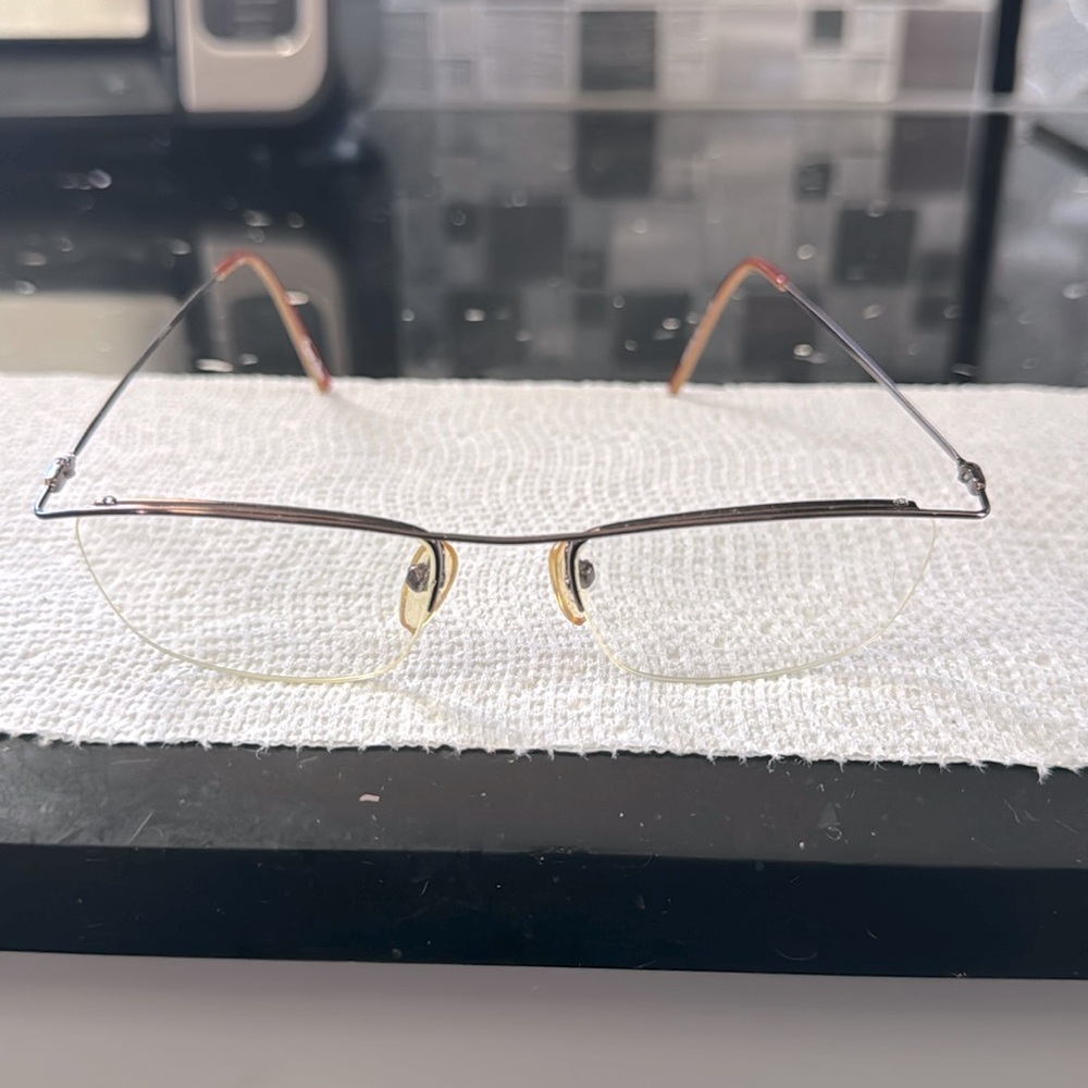 Zuly reading eyeglasses bronze color with blue case